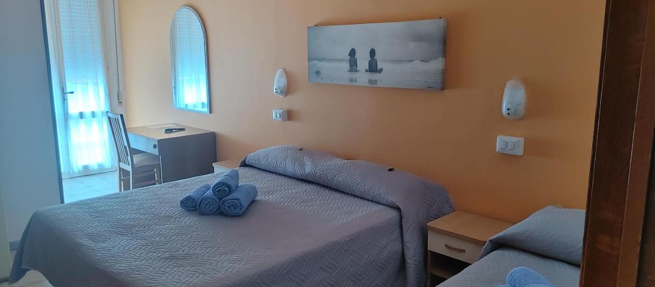 Hotel Adriatico เบลลาเรีย-อีเจอา มารีนา ภายนอก รูปภาพ