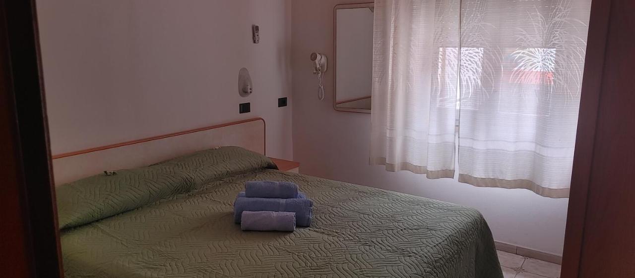 Hotel Adriatico เบลลาเรีย-อีเจอา มารีนา ภายนอก รูปภาพ