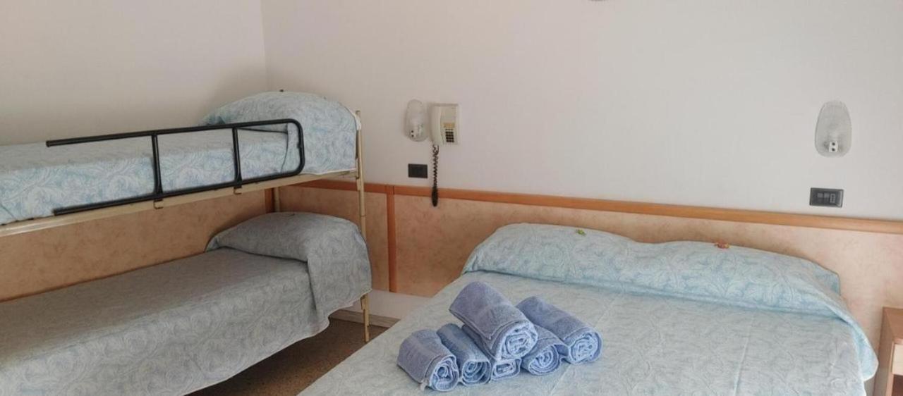 Hotel Adriatico เบลลาเรีย-อีเจอา มารีนา ภายนอก รูปภาพ