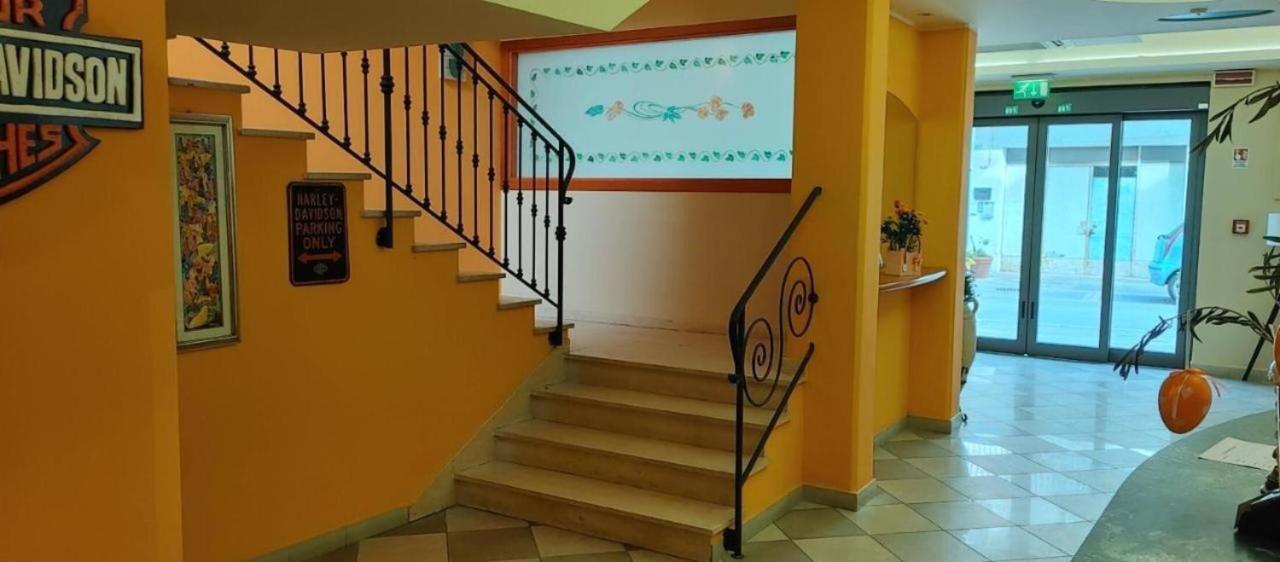 Hotel Adriatico เบลลาเรีย-อีเจอา มารีนา ภายนอก รูปภาพ