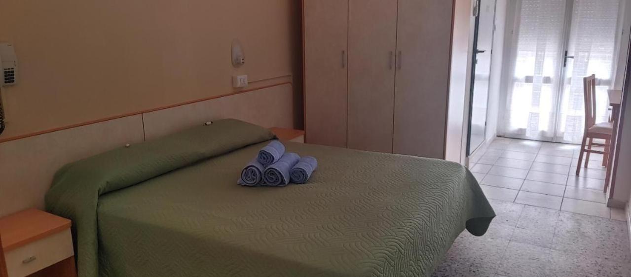 Hotel Adriatico เบลลาเรีย-อีเจอา มารีนา ภายนอก รูปภาพ