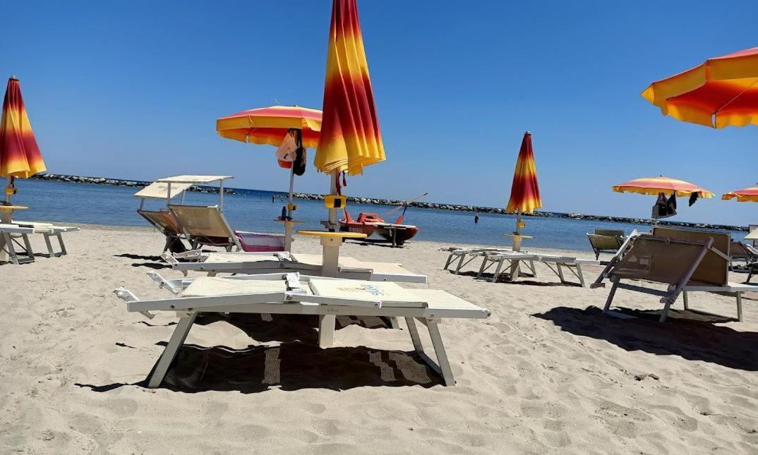 Hotel Adriatico เบลลาเรีย-อีเจอา มารีนา ภายนอก รูปภาพ
